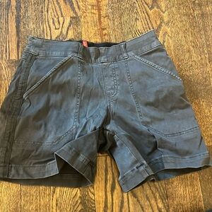 Spanx twill shorts. Worn a few times.